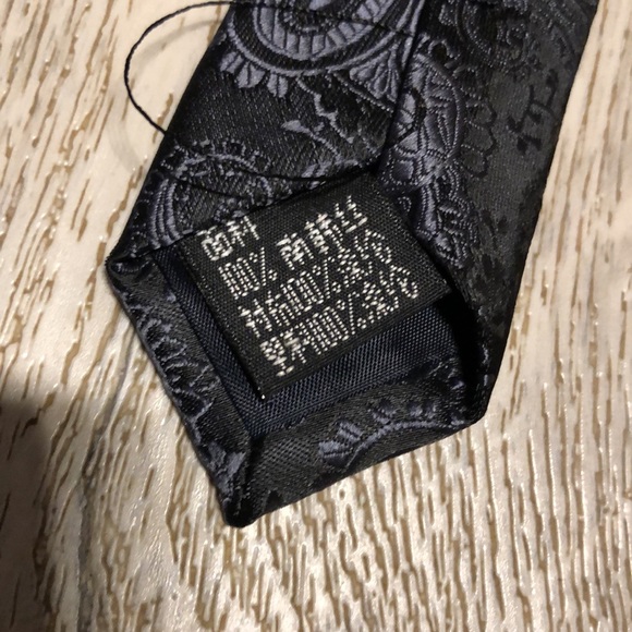 Guxxi handmade black tie - Picture 4 of 6